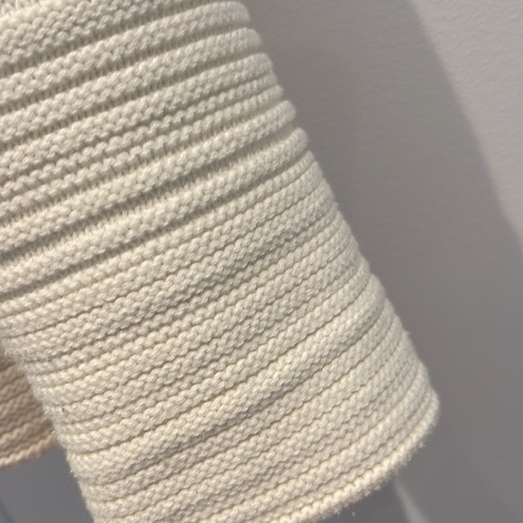 Calvin Klein Cream Sweater, Women’s Large - Picture 5 of 6